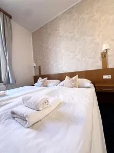 Hotel Apollon - Hošťka