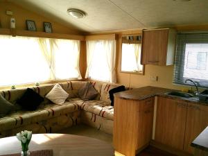 Highfields Rio 6 berth blow heated