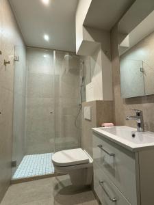 Studio Trocadéro devant le Métro Passy