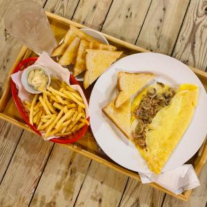 Cheese Hostel Manila