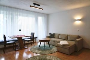 Apartment Kleo - Kerenzerberg