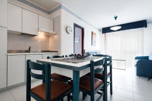 Two-Bedroom Apartment with Sea View room in Aparthotel Imperial