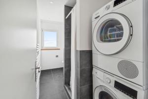 The R Apartment Mittelfelsen - Quiet, Free Parking