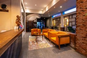 Bali Ayu Hotel & Villas 10 Minutes Walking Distance to the Beach