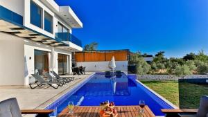 Uzumlu Village 3 Bedroom Villa - 2180