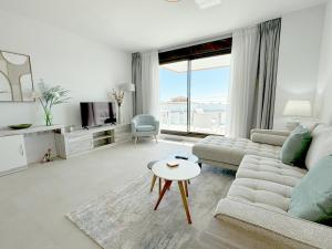 Estepona Town Luxury Apartment PLUTO