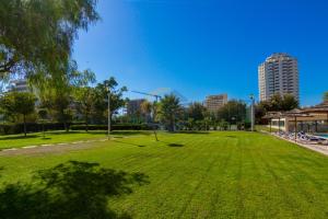 Paradise Beach Apartments with Pool SE