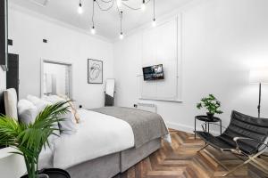 Modern 2 Bedroom Apartment - Wolverhampton Centre - Gated Development 3CH