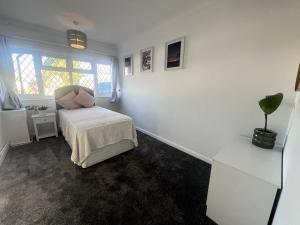 Quince Cottage - Hot tub and parking for 4 cars