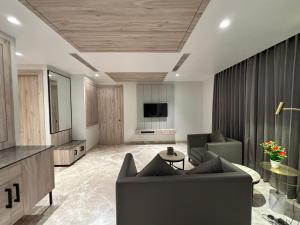 The Eastern Grace Hotel