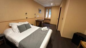 Hotels Logis Hotel du Fer a Cheval : photos des chambres