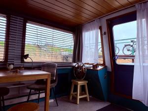 Floating B&B Amsterdam