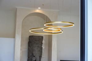 Spacious villa 4 minutes to beach