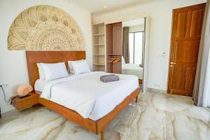 Spacious villa 4 minutes to beach