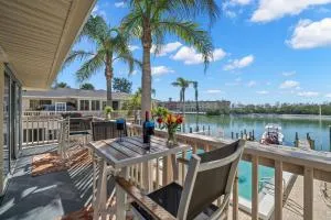 Bayside Escape-Condo w Dock Pool and Near Beach - Osprey