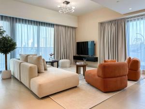 Unique Burj Khalifa View 3BR Condo On Top Floor