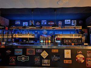 Logis Hotel Restaurant Les Platanes