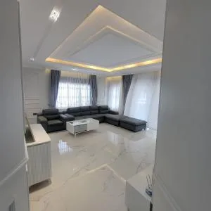 Executive Home on the Hill - Bulenga