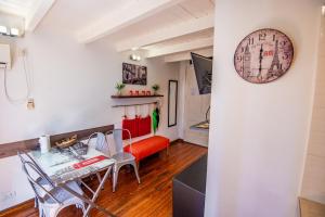 Duplex en centro histórico y turístico sobre AV de Mayo
