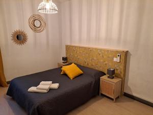 Logis Hotel Restaurant Les Platanes