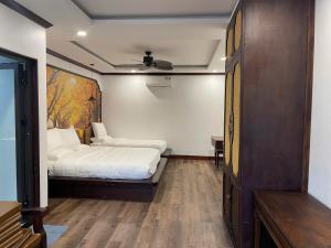 Luang Prabang Dream 1985