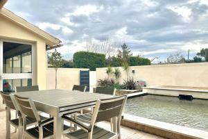 Maisons de vacances Villa Keromate air-conditioned with natural pool : photos des chambres