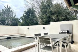 Maisons de vacances Villa Keromate air-conditioned with natural pool : photos des chambres