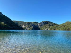Maisons de vacances Chez Georges - Maison 3 - les Gites du Verdon : photos des chambres