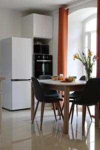 Appartements superbe 2 pieces vue sur chateau : photos des chambres