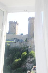 Appartements superbe 2 pieces vue sur chateau : photos des chambres