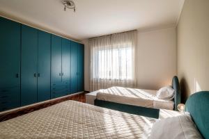 Lake and City View Apartment - Downtown Como