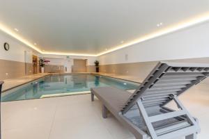 2 Middlecombe - Luxury Apartment at Byron Woolacombe, only 4 minute walk to Woolacombe Beach!