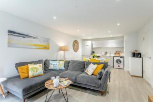 2 Middlecombe - Luxury Apartment at Byron Woolacombe, only 4 minute walk to Woolacombe Beach!