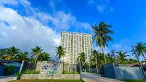 Luxury Beachfront Apartment - 乌斯维塔克伊亚瓦