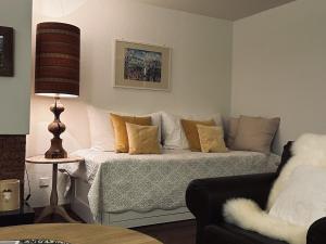 Central & View - Five-minute walk to town by Heiti Gstaad