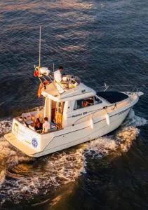 Romantic boat on the Tagus River - Алмада