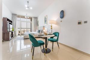 Near Citys Best Attractions Studio with Private Balcony, Uniestate Millennium Tower, Dubai Silicon Oasis by Deluxe Holiday Homes