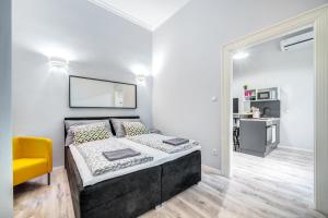 Synagogue 1 Bedroom Apartment S161