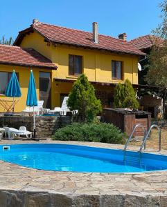 Guest house Velikovi