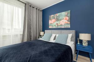 Stylowy Apartament z Parkingiem i Biurkiem w Gdańsku by Noclegi Renters