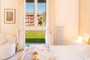 Elena Apartment - Free Secure Parking - Center - Pool - View Lake