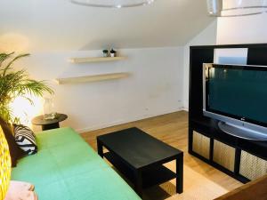 Apartment Saclay 2 near HEC, Versailles