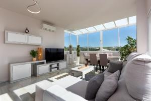 Stunning Beachfront Penthouse