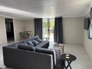 A Palm Guesthouse - Zeerust