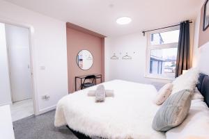 Prestige Stays Cardiff Modern 1-Bed Apartment with Sofa Beds near Heath Hospital