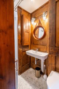 Swift Host - 2 Bedrooms - Norwich Lanes Duplex - Central - Great Location - Parking
