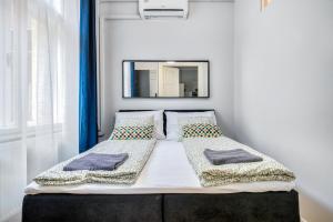 Synagogue 2 Bedroom Apartment S162