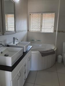 402 Kenwyn-on-Sea with Backup Power