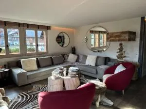 Warm And Spacious Chalet Surrounded By Greenery - Saanenmöser-hágó