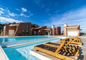 99 Luxury Exotic Villas